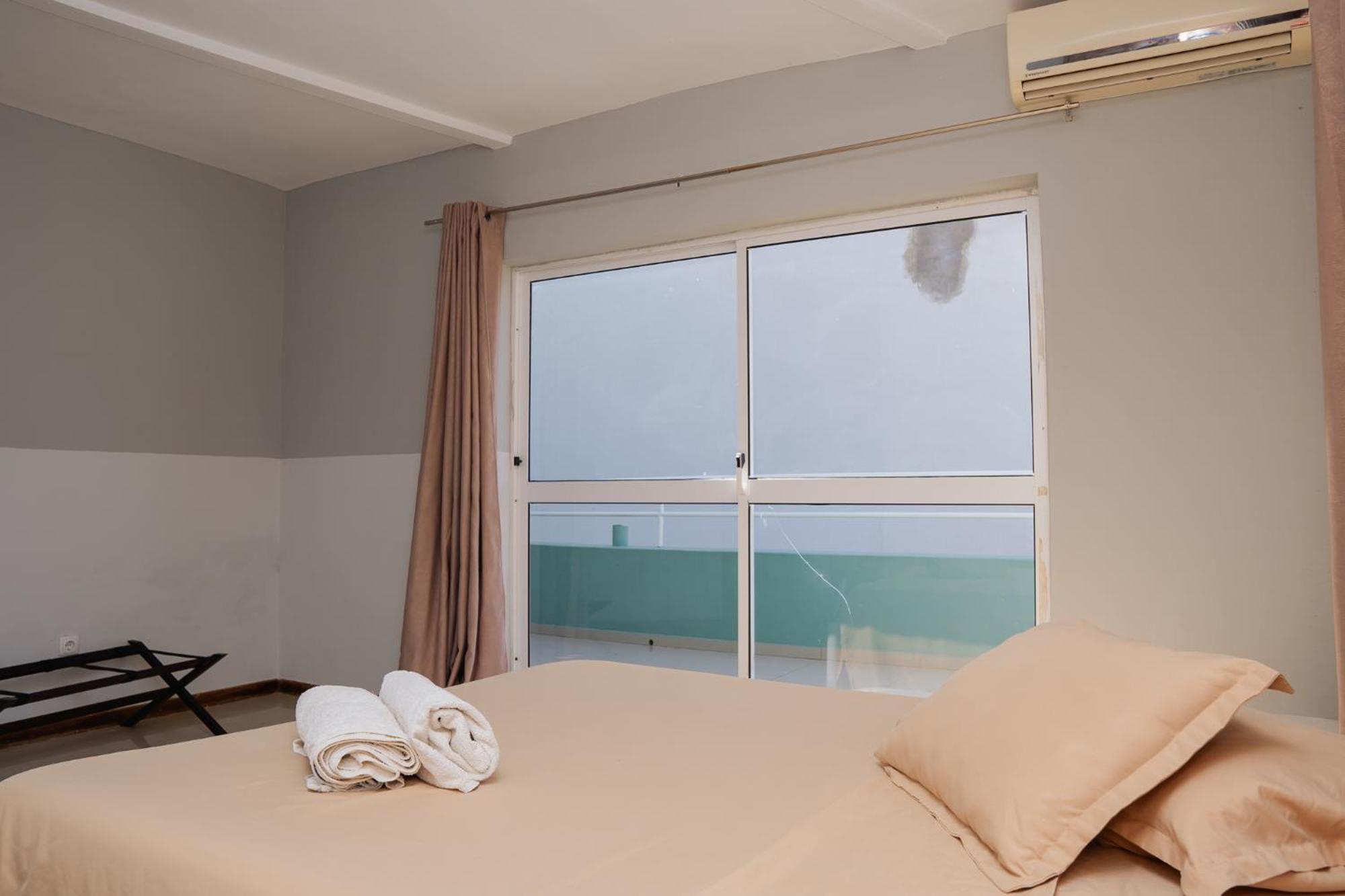 Praia Guest House Buitenkant foto